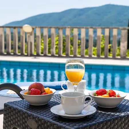 빌라 Niko 그루다